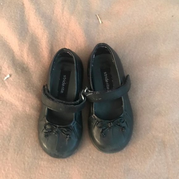 Kids stride rite shoes size 5 - Picture 2 of 4